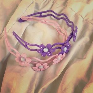 2 hairbands, sold together